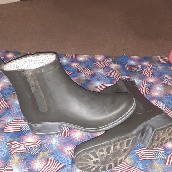 WATERPROOF SHORT RUBBER BOOTS - Picture 3 of 3